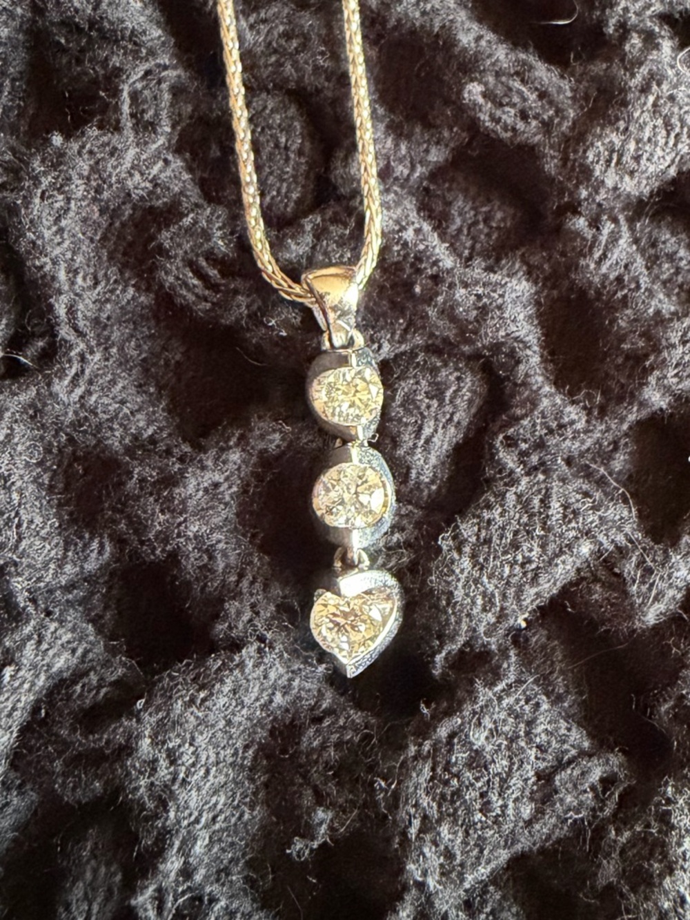 Canadian Diamond Pendant Three-Stone 14k White Gold